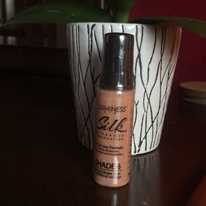 Luminess Air Foundation